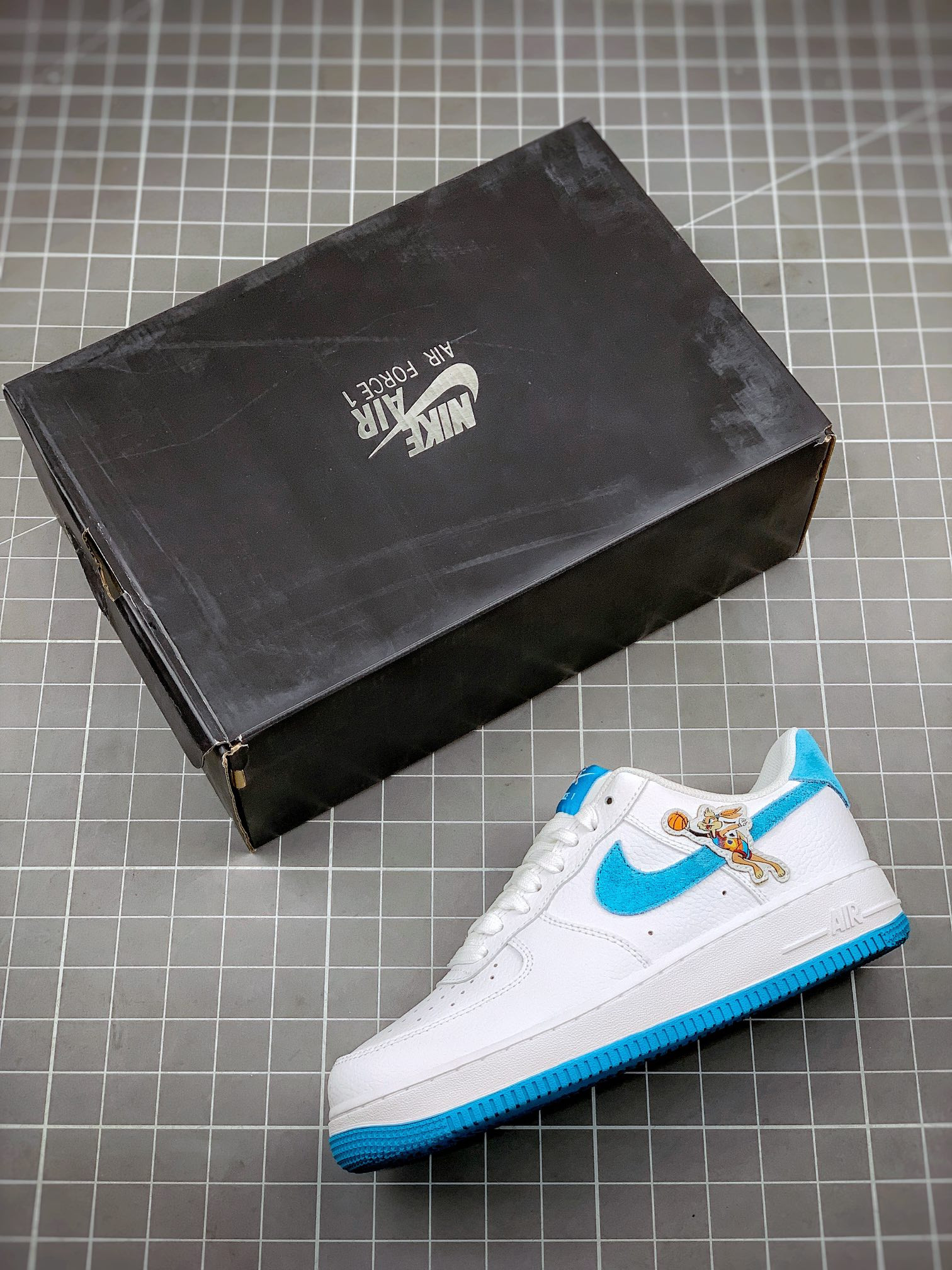 lola air force 1 space jam